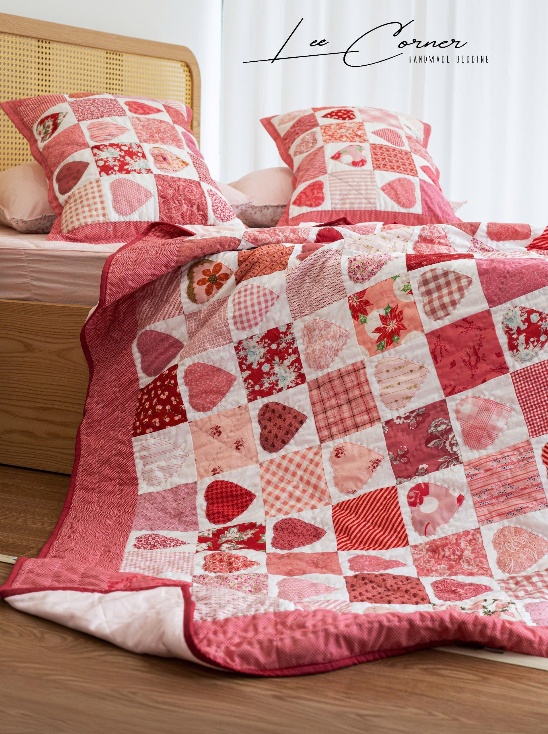 Bộ chăn ghép vải phức tạp hình tim đỏ, chần tay, kích thước 2x2,2m