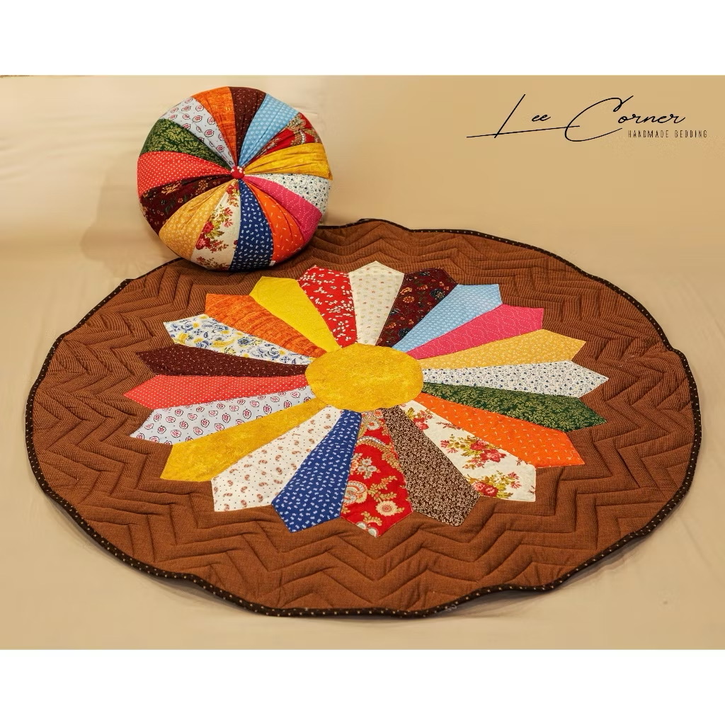 Thảm thiền ghép vải LEE CORNER, thảm tròn decor, thảm chống trượt, thảm thiền hoa cúc, thảm toạ