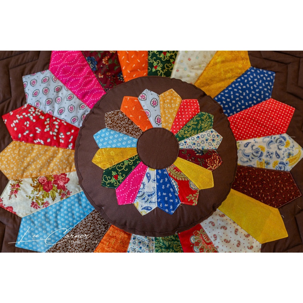 Thảm thiền ghép vải LEE CORNER, thảm tròn decor, thảm chống trượt, thảm thiền hoa cúc, thảm toạ