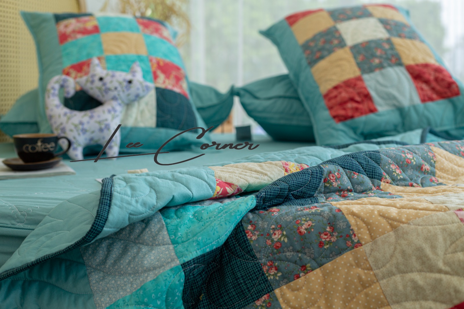 Bộ chăn gối ghép đối xứng, xanh đỏ, chần máy, size 2x2,2m