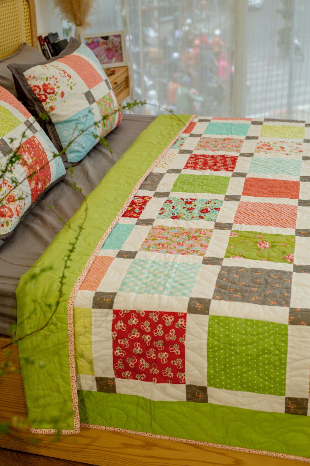 Bộ chăn ghép vải phức tạp màu xanh bơ, chần máy kích thước 2mx2m2