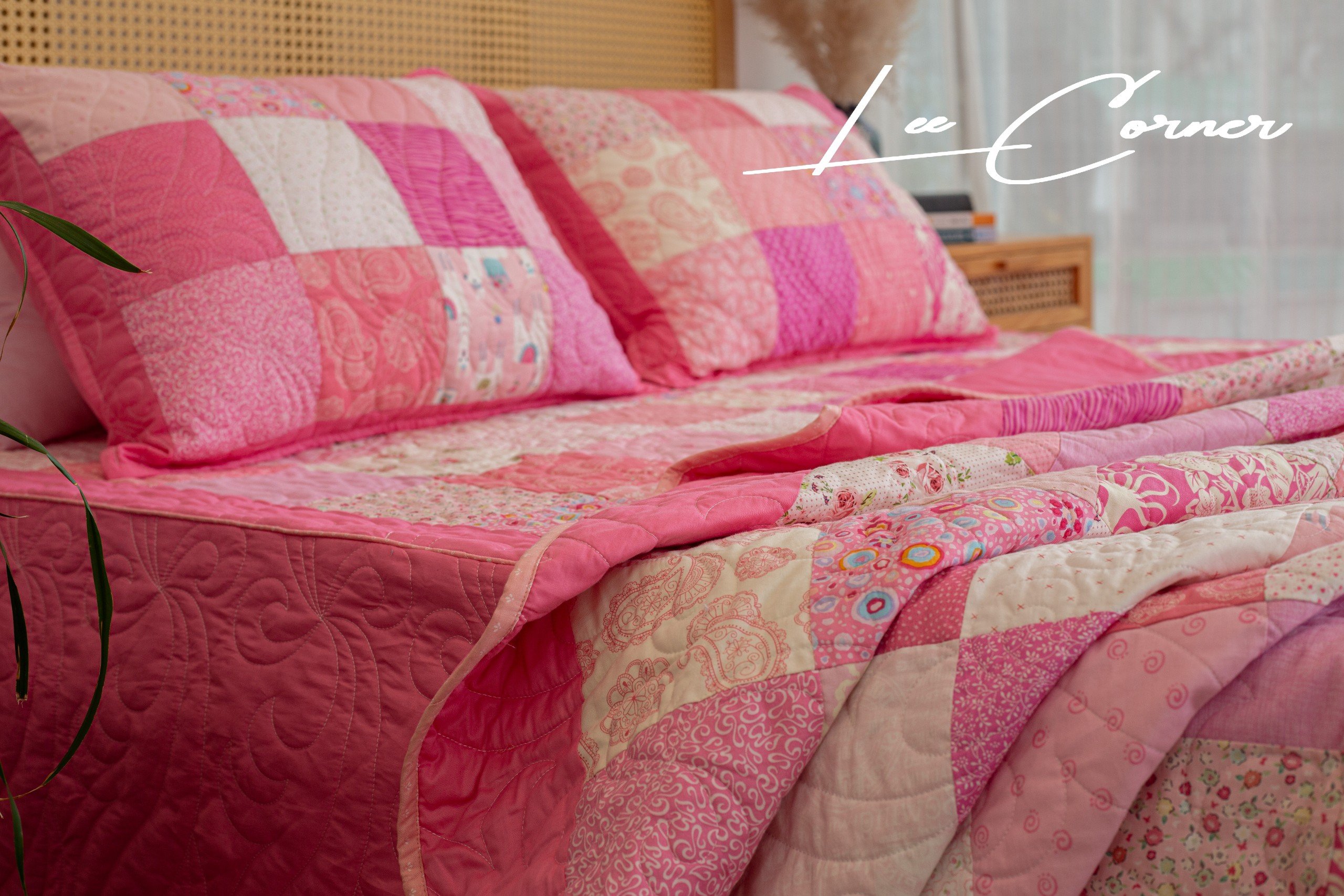 Bộ chăn gối ghép vuông, hồng trắng, chần máy, size 2x2,2m