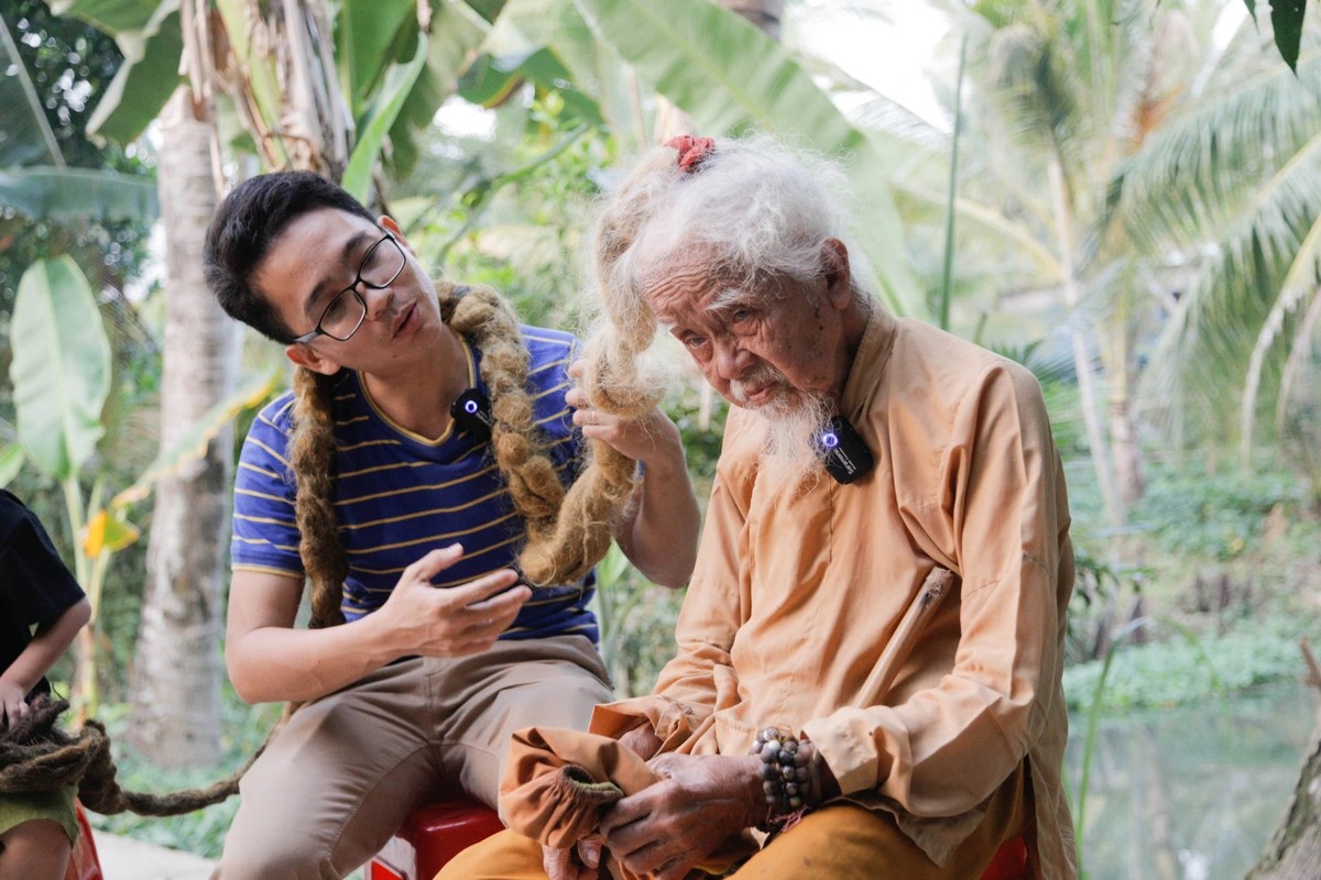 Những người dám giã từ ký lương - Kỳ cuối: Bỏ thực tại, đi săn chuyện độc lạ