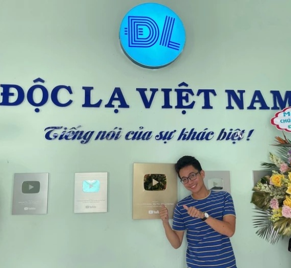 Ngã rẽ độc, lạ