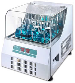 Tủ ấm lắc ổn nhiệt. Model: C-SKI-1