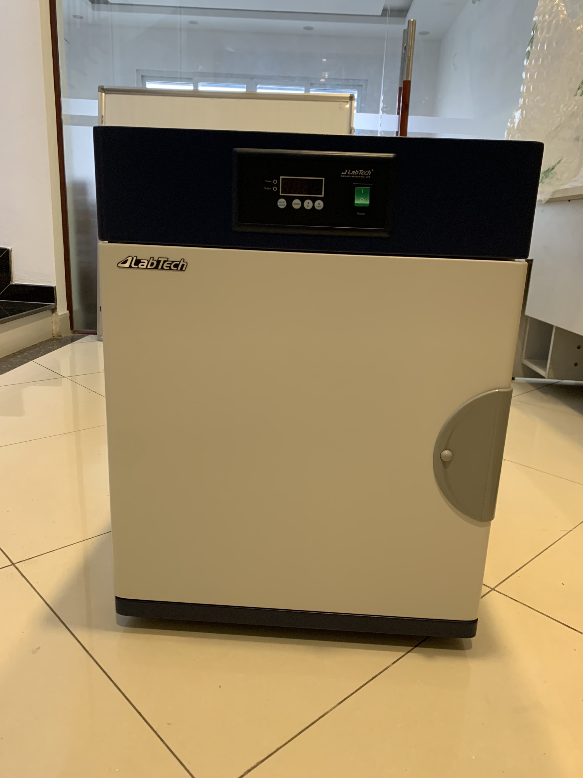 Tủ Ấm 56 Lít Labtech Hàn Quốc LIB-060M