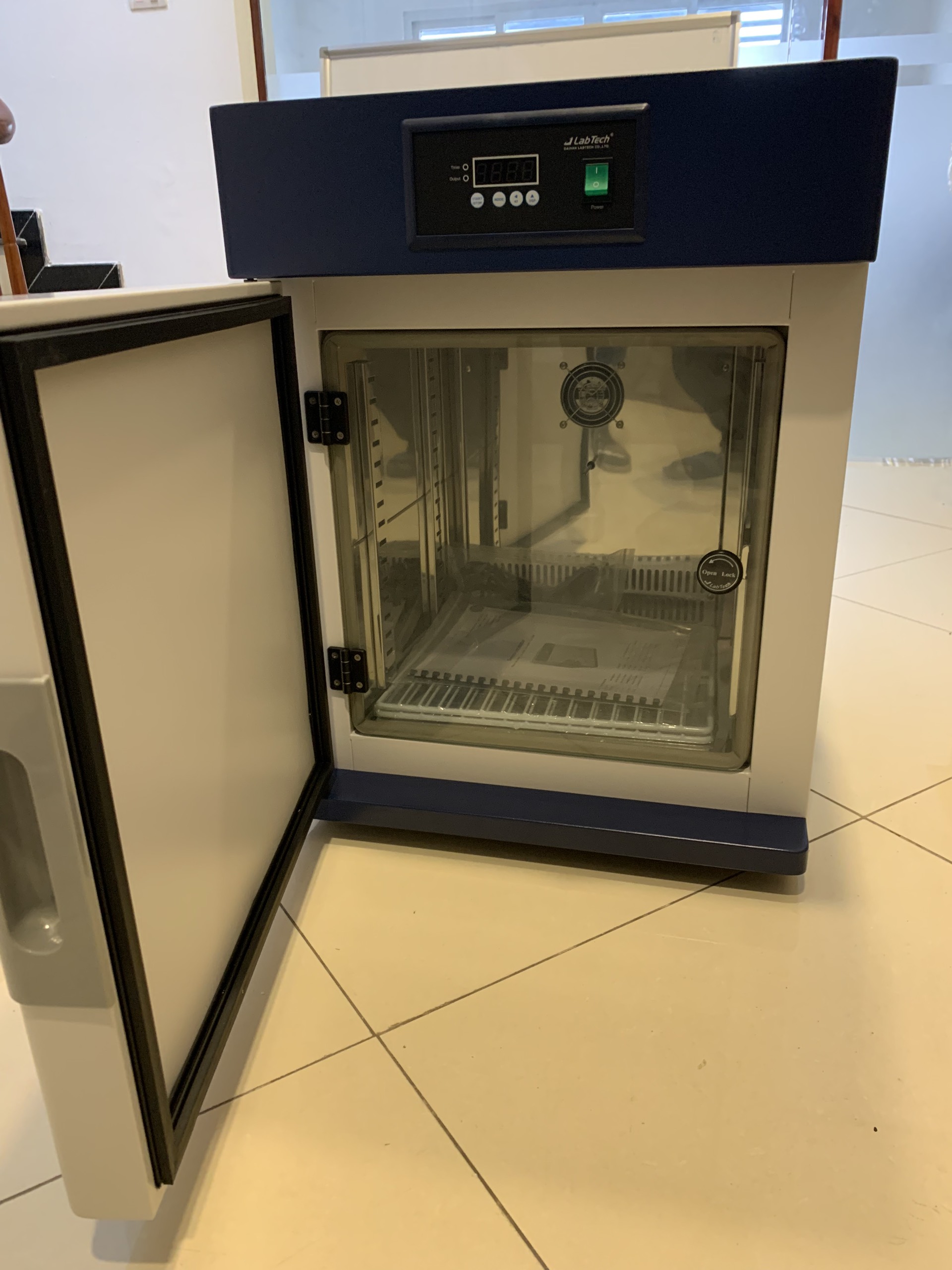 Tủ Ấm 56 Lít Labtech Hàn Quốc LIB-060M