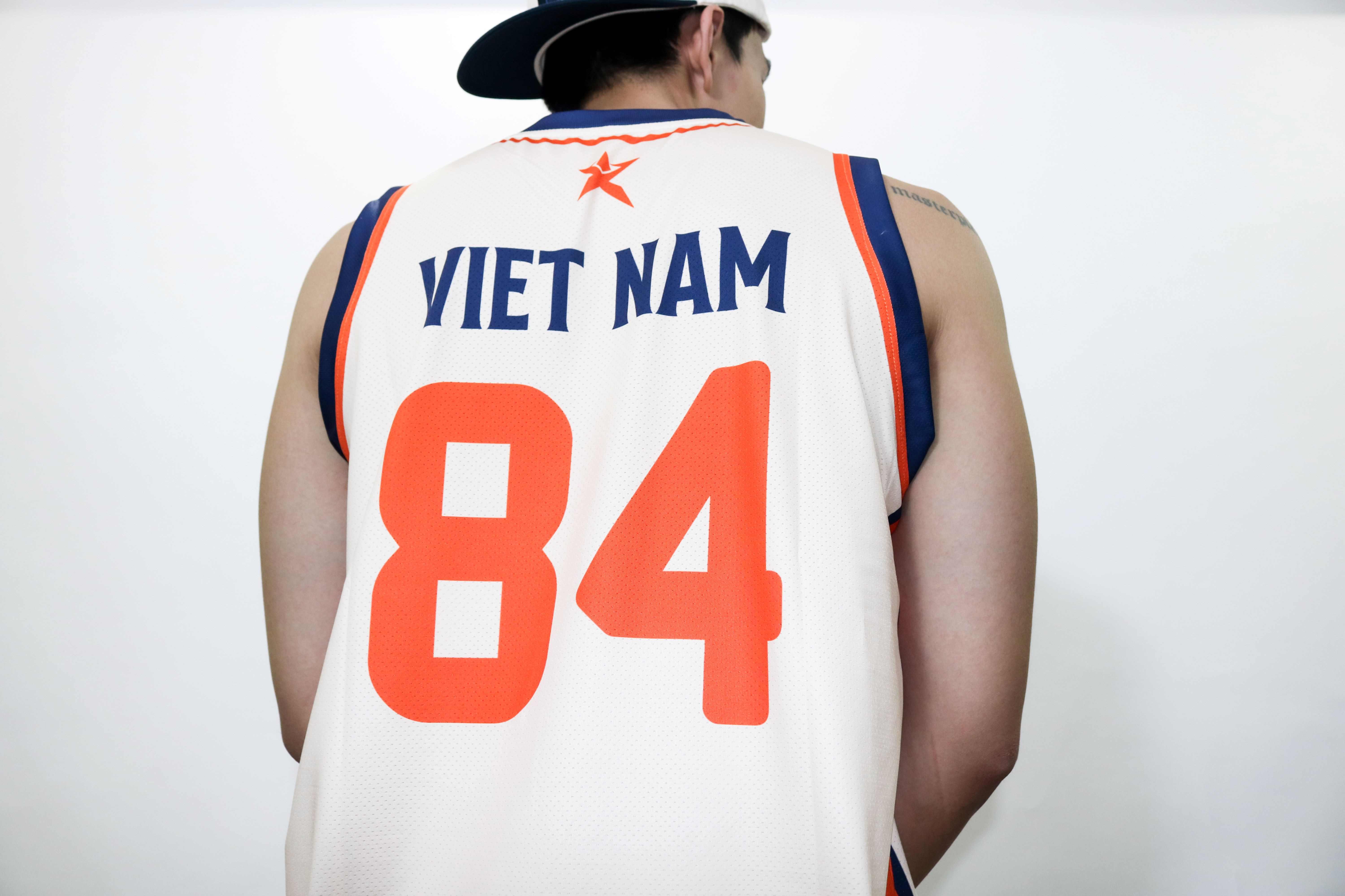 Áo jersey 84 Việt Nam VBA X - Phiên bản cổ tim