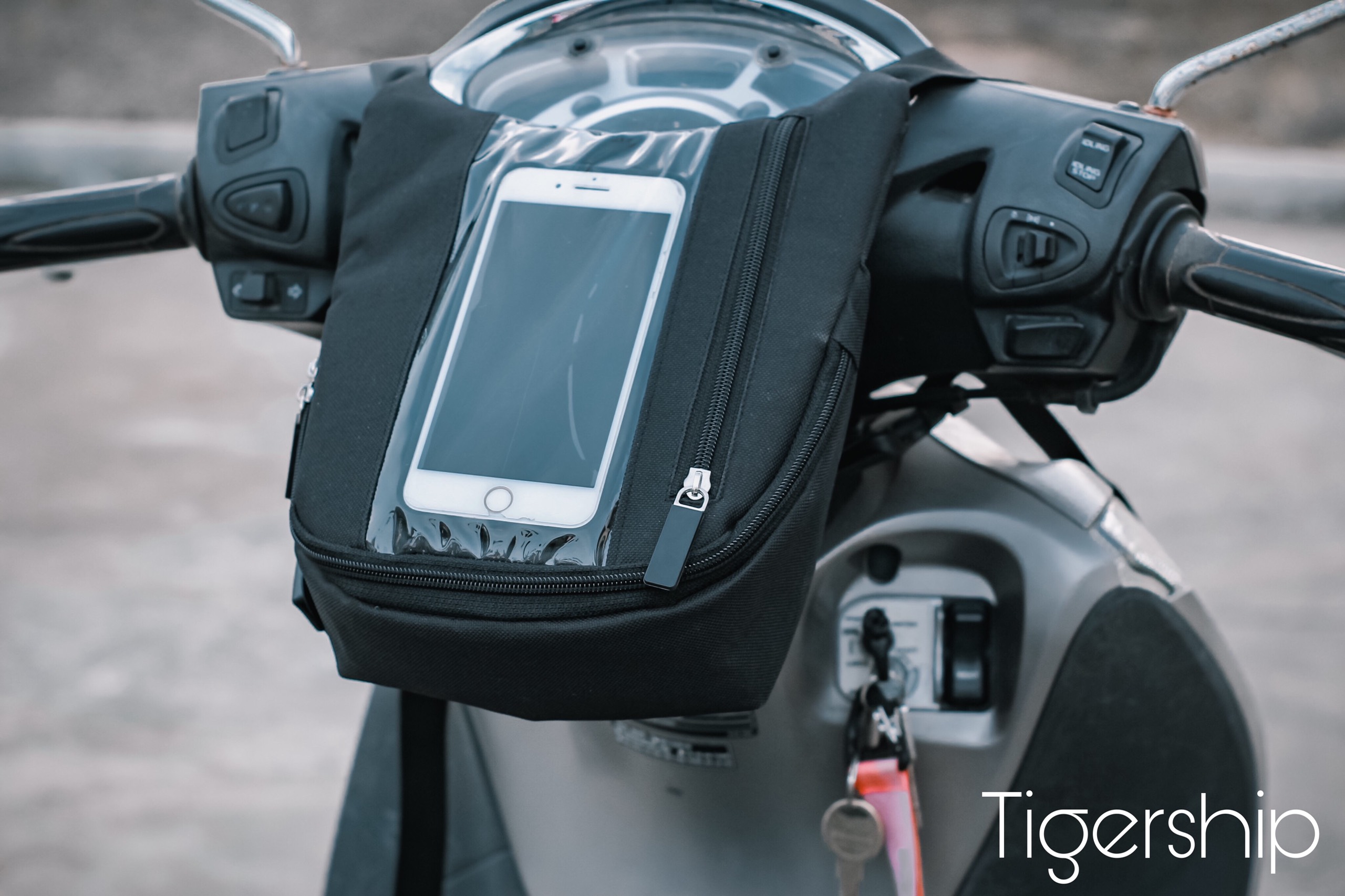 Sản xuất túi treo đầu xe máy chạy grab giá rẻ