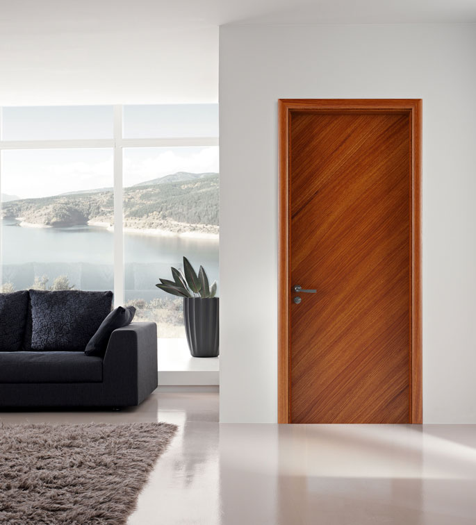 Ưu nhược điểm của cửa gỗ công nghiệp so với cửa gỗ tự nhiên