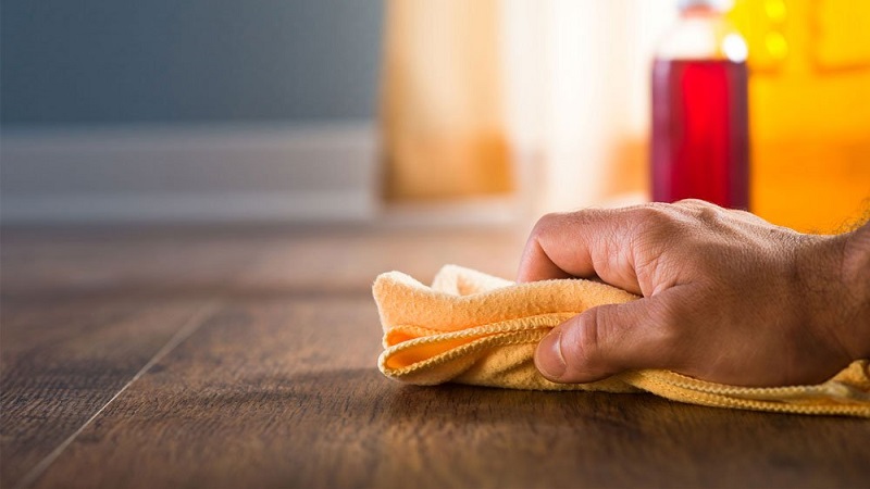 Vệ sinh gỗ công nghiệp bằng giấm