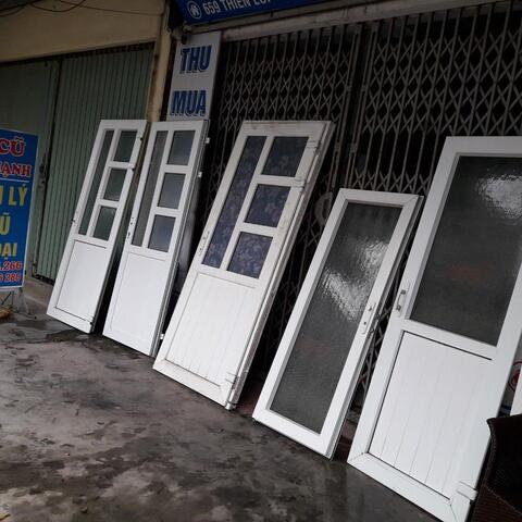 Đóng mở cửa không đúng cách