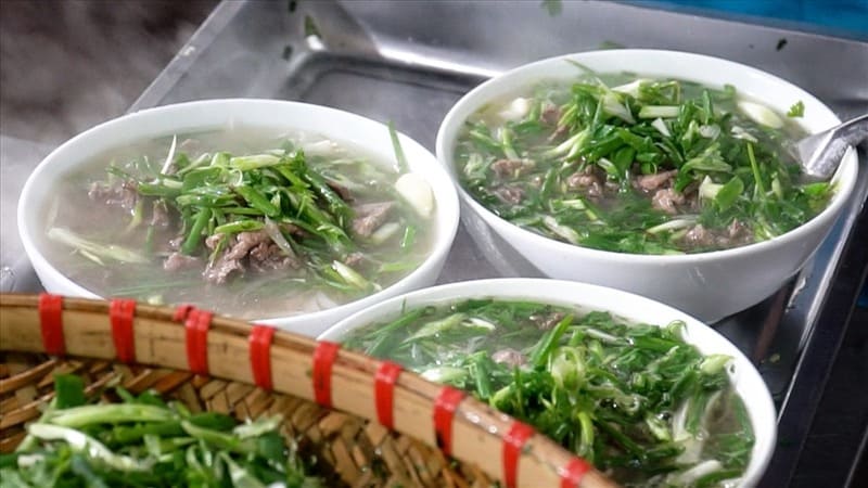 Phở Tái Lăn là gì? Công thức nấu phở Tái lăn siêu ngon