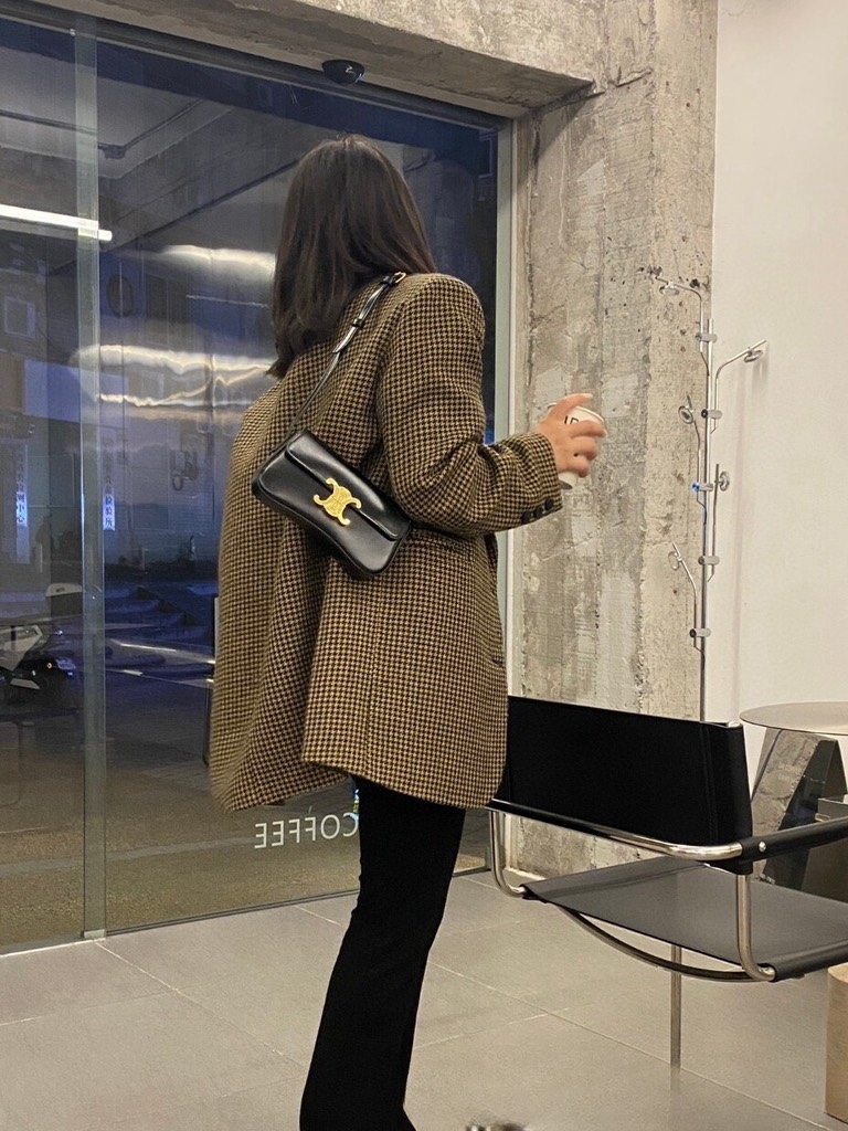 Sau Tết Đi Làm, Nàng Công Sở Mặc Gì Để Luôn Ghi Điểm Trong Mắt Đồng Nghiệp?
