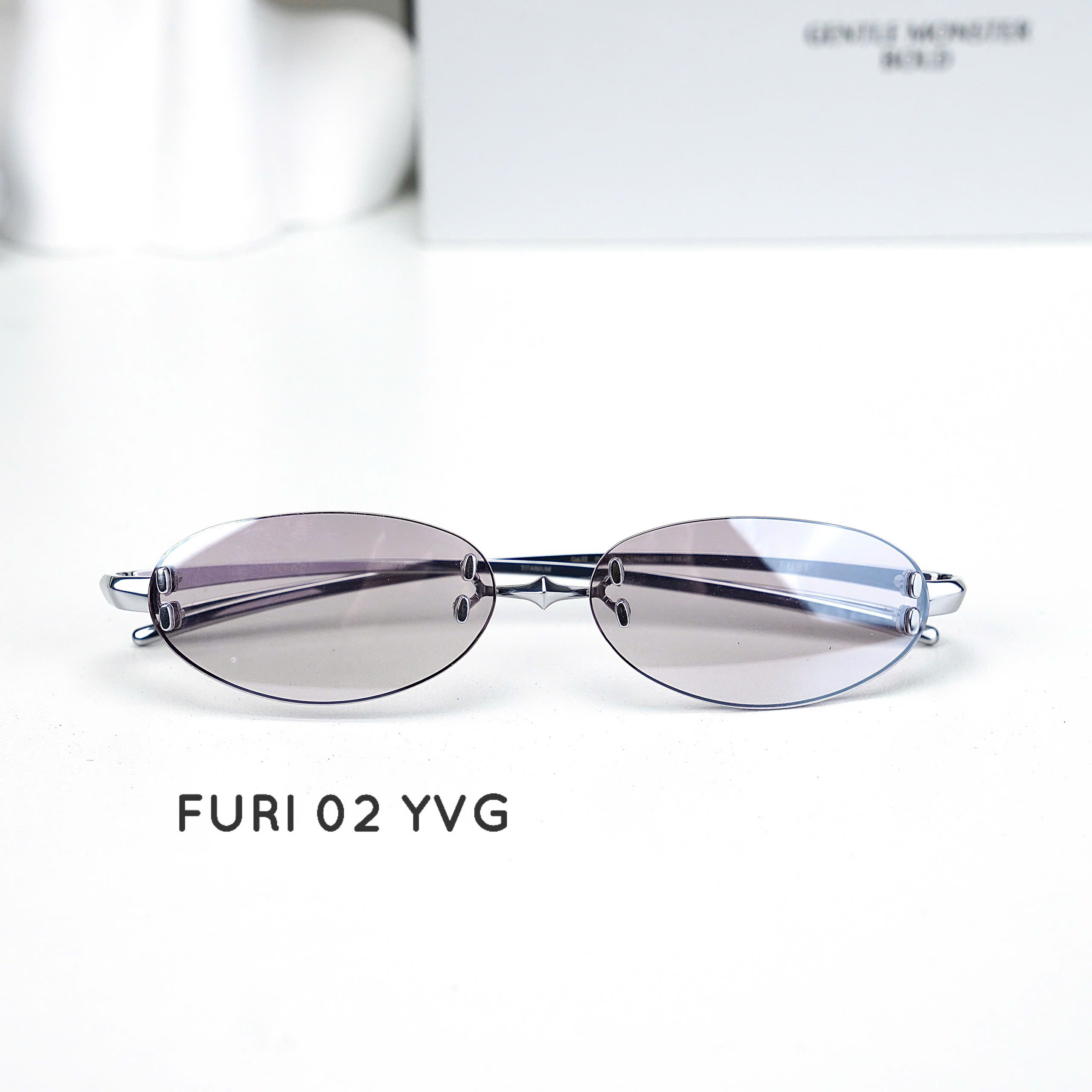 Gentle Monster Bold Furi 02 VYG: Kính Gọng Khoan Đang Gây Sốt K-Fashion 2026