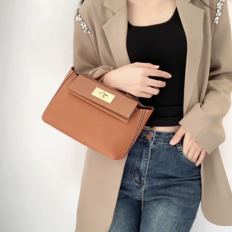 CÁCH CHỌN TÚI XÁCH PHÙ HỢP VỚI 8 DÁNG NGƯỜI PHỔ BIẾN