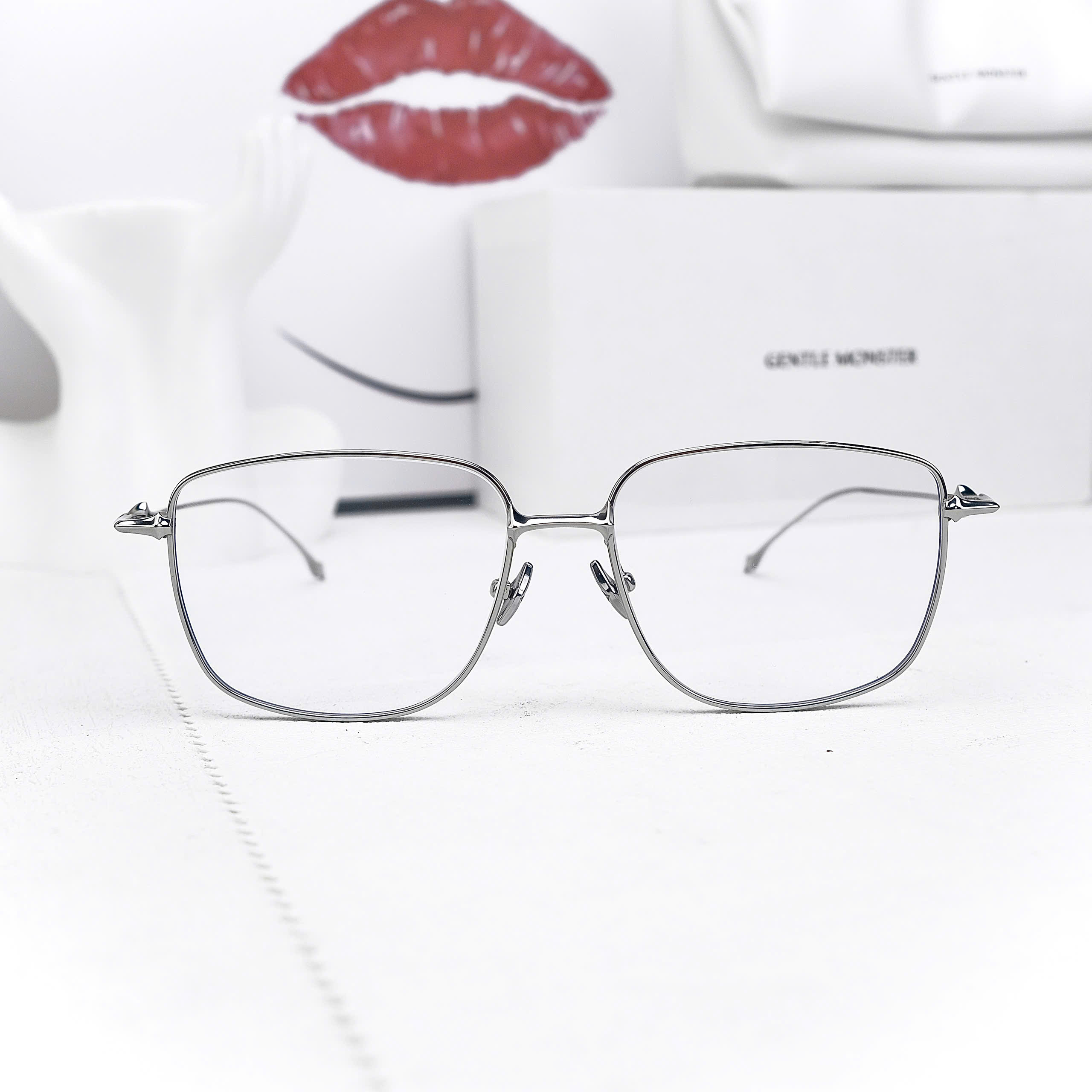Kính Mát Gentle Monster Bold Academya 02 Màu Bạc