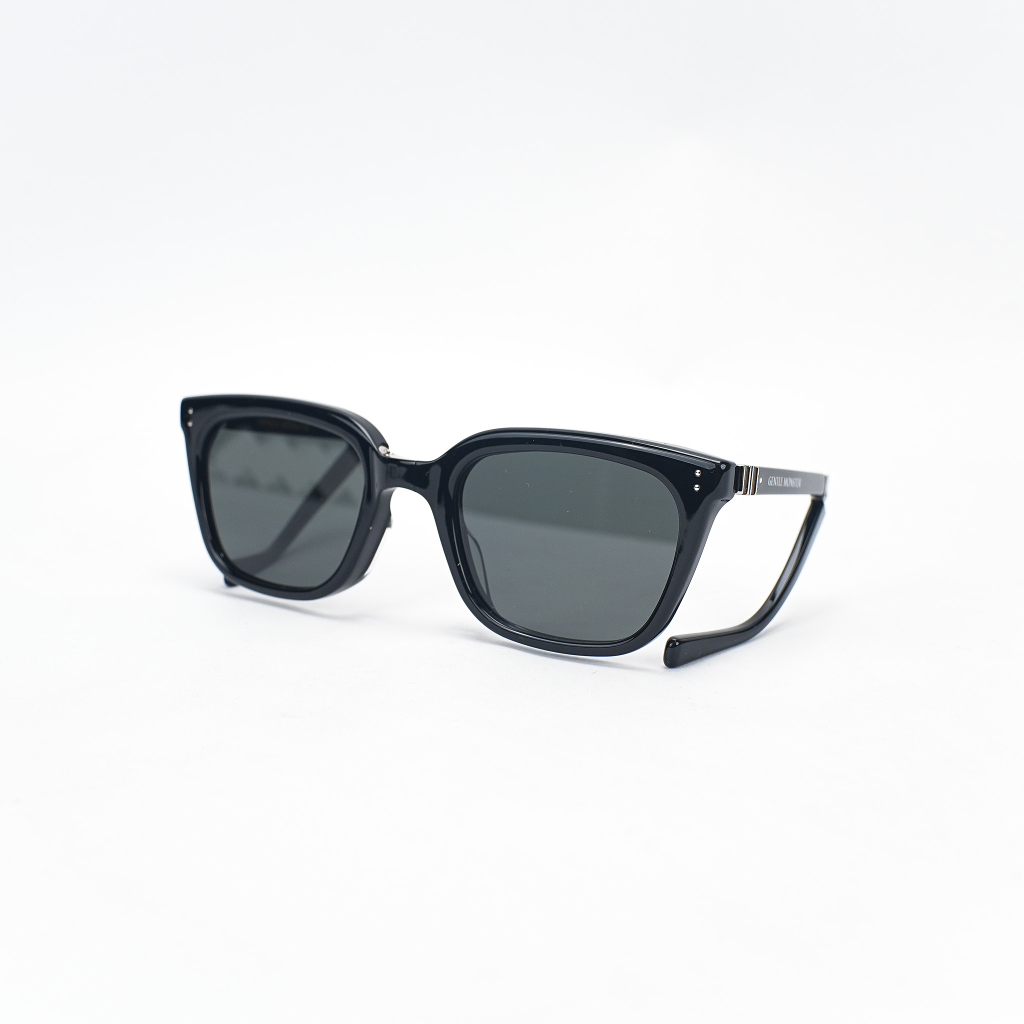matiny 01 — authenticshop.vn