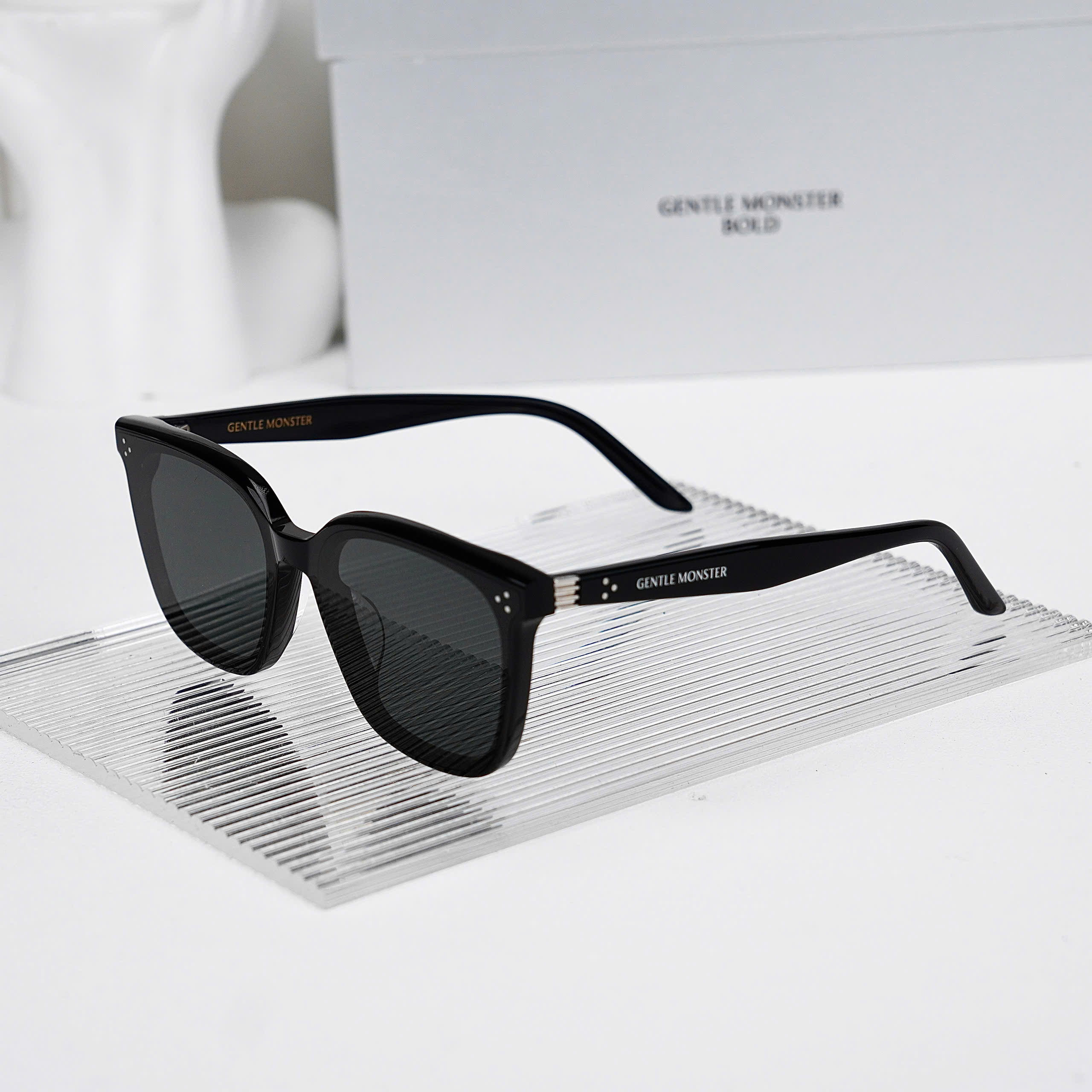 Kính Gentle Monster — đóng gói và kiểm định chất lượng chuẩn Hàn