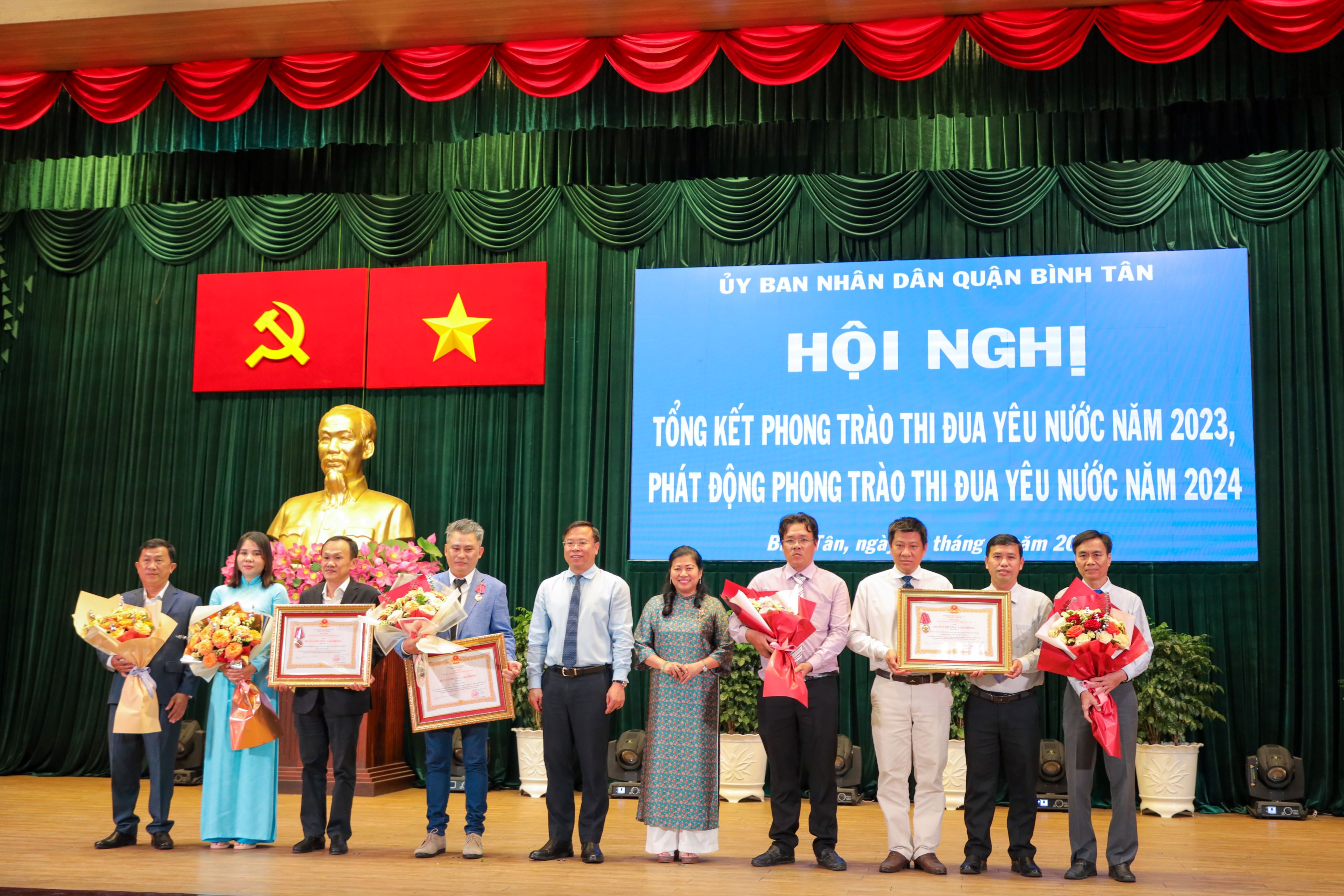 LÊ THÀNH NHẬN HUÂN CHƯƠNG LAO ĐỘNG HẠNG 3