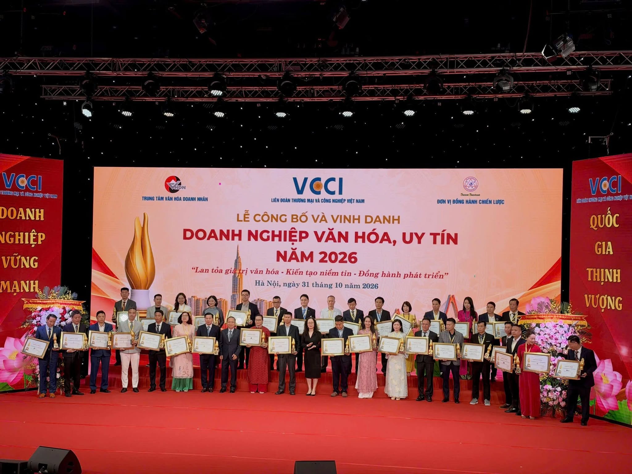 CÔNG TY LÊ THÀNH ĐƯỢC VINH DANH 