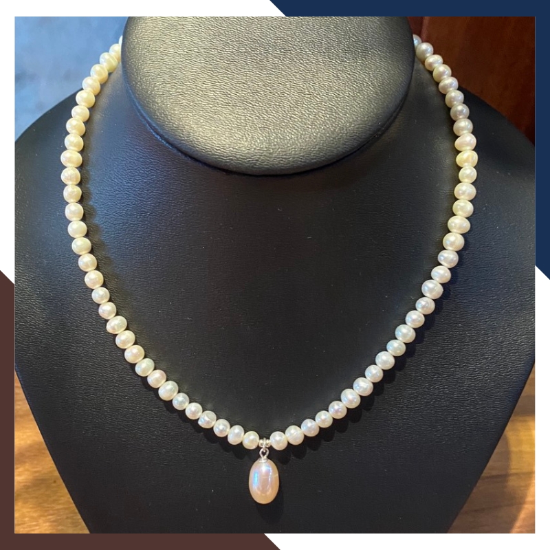 Cách chọn vòng cổ ngọc trai phù hợp với dáng người của mẹ