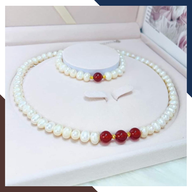 Bộ trang sức ngọc trai BTSNT08 thường được chọn làm quà tặng cho mẹ