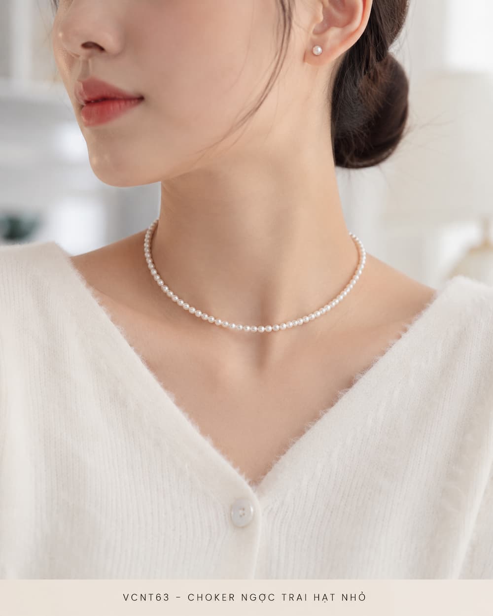 vòng cổ choker ngọc trai phong cách Hàn Quốc VCNT63 với hạt nhỏ trẻ trung và dễ phối outfit