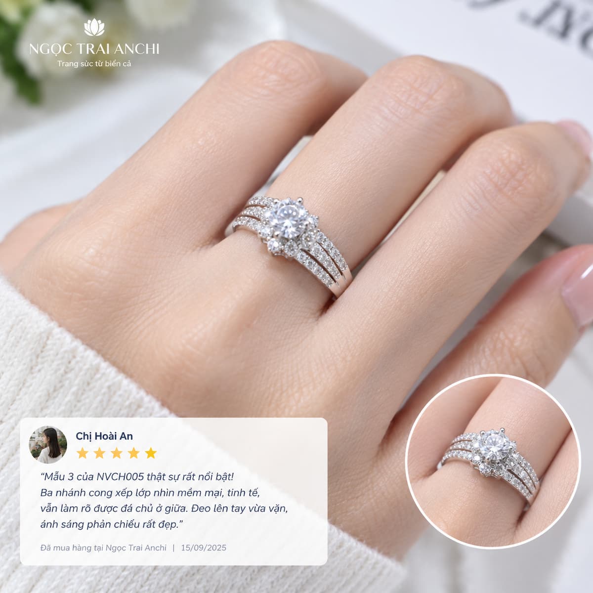 Khách hàng thực tế đeo nhẫn cầu hôn vàng trắng 10K NVCH005 Mẫu 3 với ba nhánh cong xếp lớp