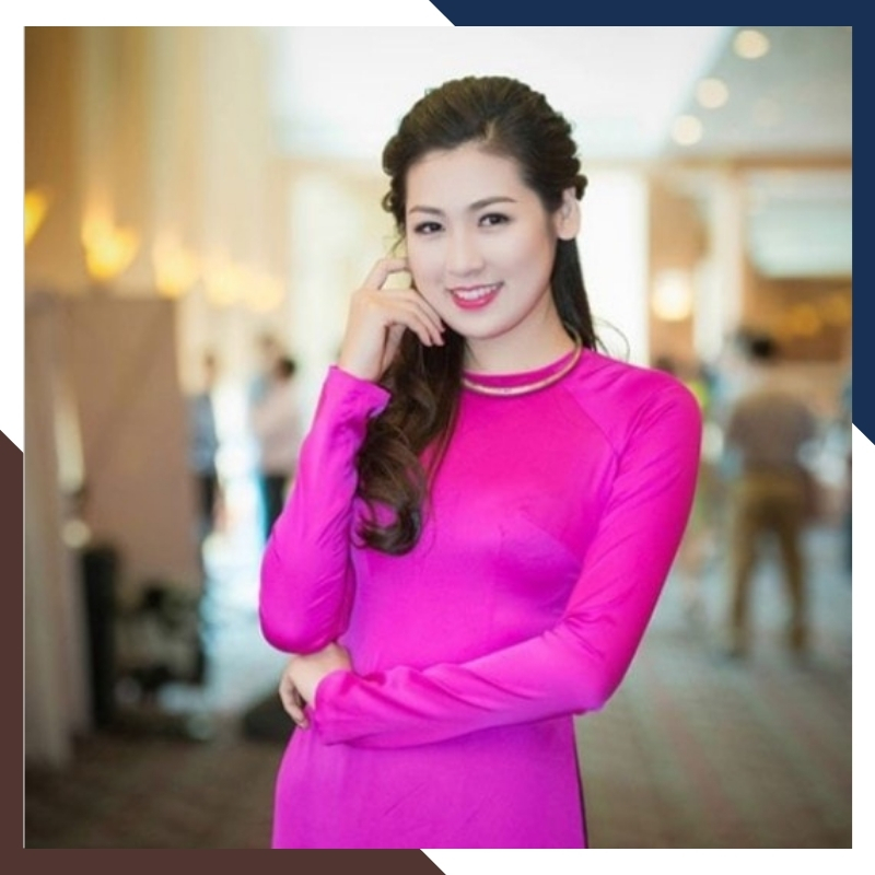 Tỏa sáng với kiềng bạc đeo cổ mặc áo dài