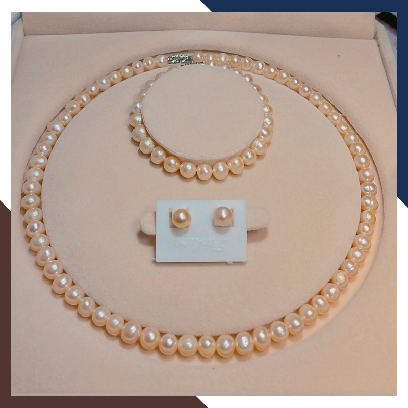 Thiết kế size 7–8mm giúp BTSNT06 dễ đeo và nhẹ