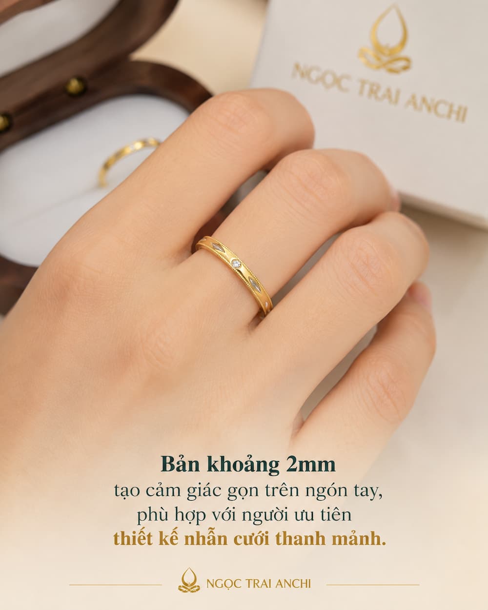 Nhẫn Cưới Vàng Tây 10K NVCD163 bản 2mm trên ngón tay với thiết kế thanh mảnh