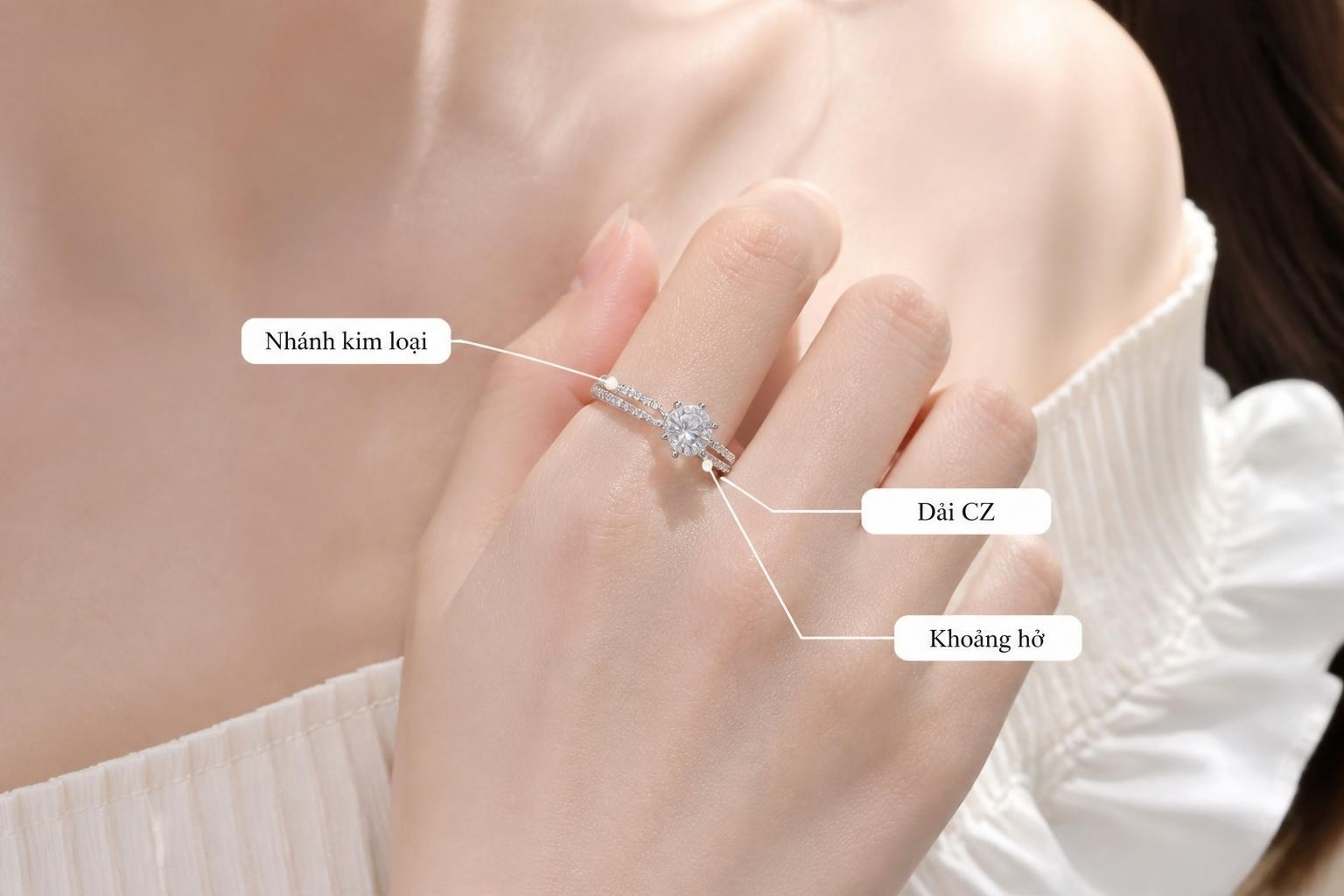 Nhẫn cầu hôn NVCH005 với thân nhiều nhánh gồm các dải kim loại và CZ tạo khoảng thoáng
