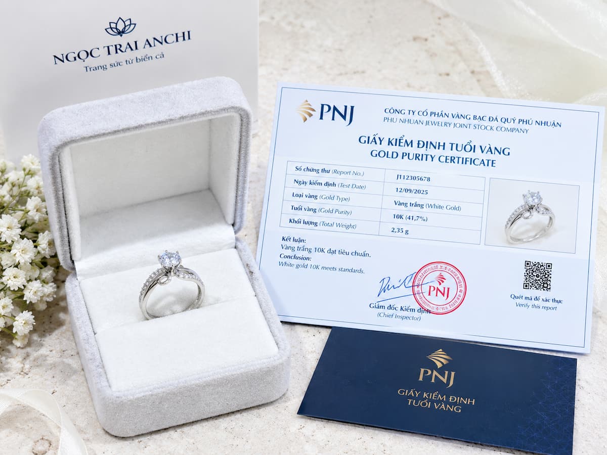 NVCH006 cùng sản phẩm thực tế và giấy kiểm định tuổi vàng đi kèm