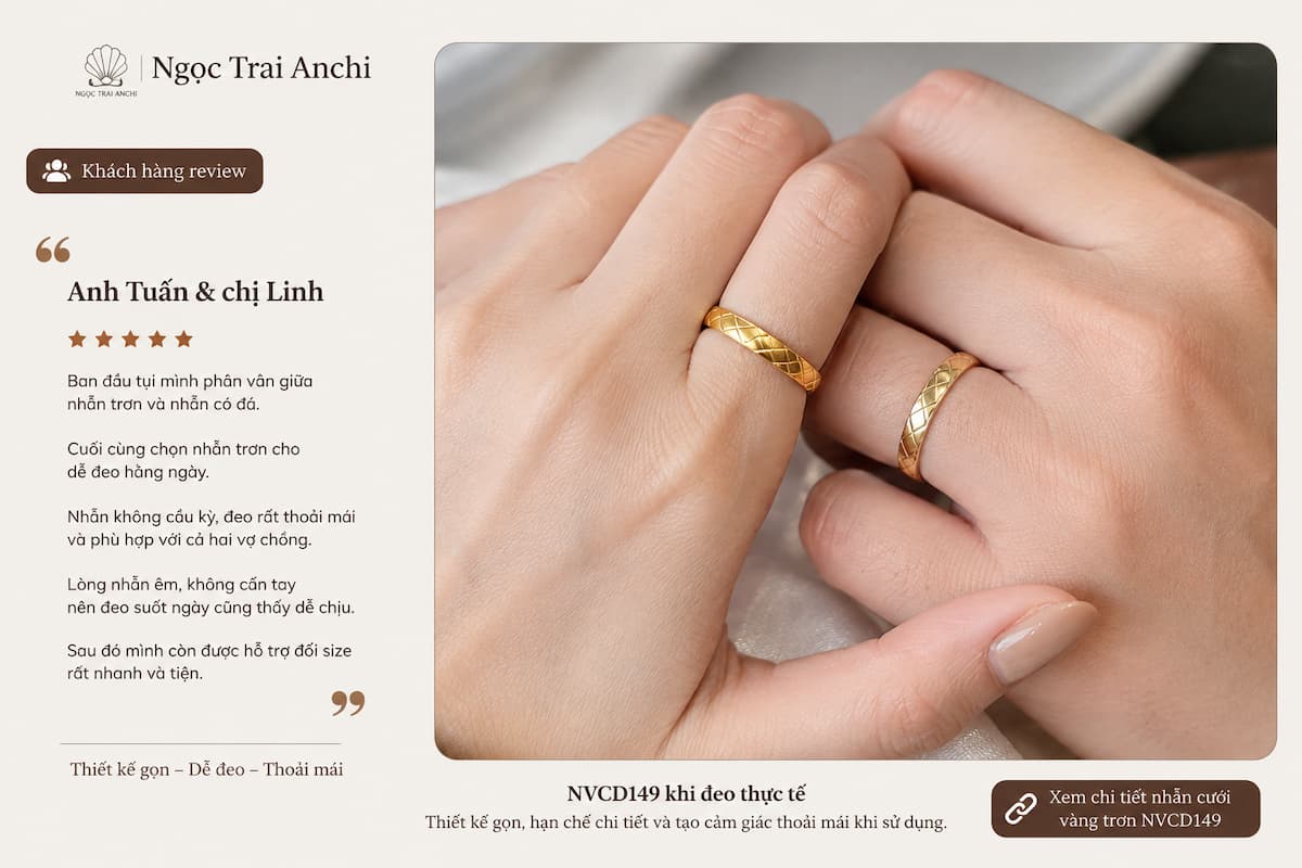 Nhẫn cưới vàng trơn NVCD149 đeo thực tế với thiết kế gọn và thoải mái