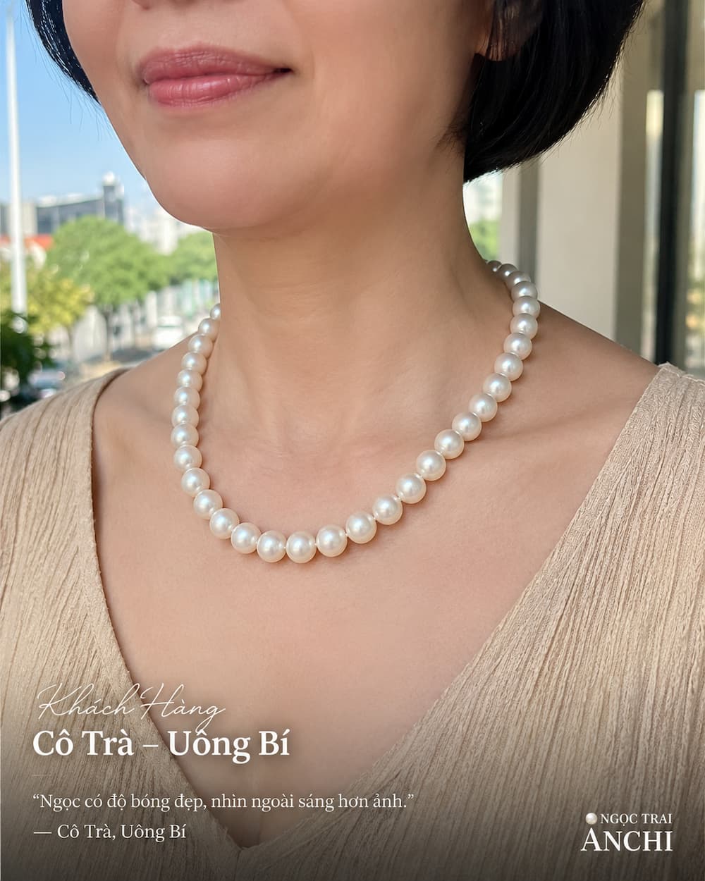 Khách hàng Cô Trà Uông Bí đeo Vòng Cổ Ngọc Trai VCNT198 với độ bóng ngọc trai nổi bật
