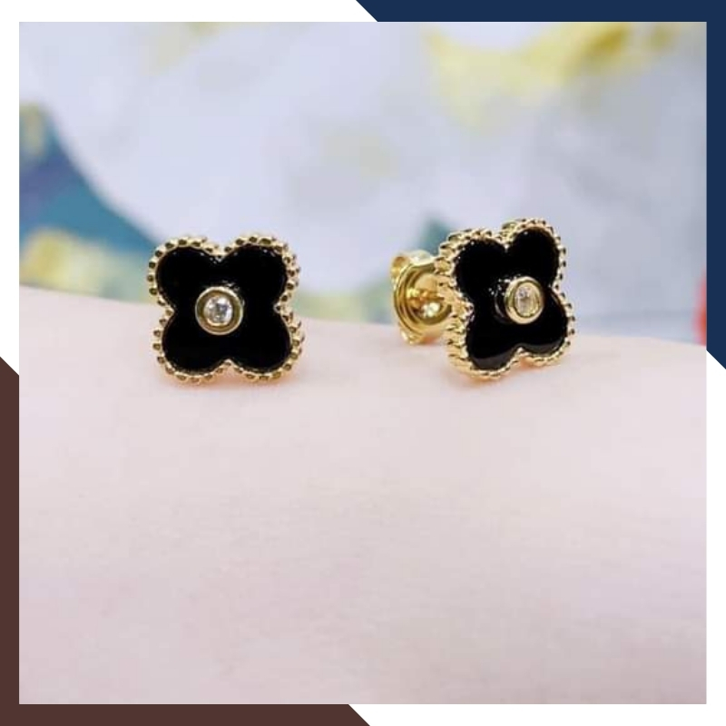 Bộ trang sức vàng cỏ 4 lá đen, gồm dây chuyền và bông tai bằng vàng korea 10k mã D70B52