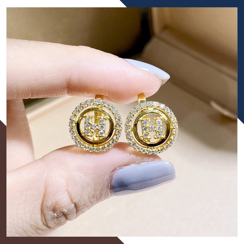 Bông tai vàng tây 10k hình chữ H viền tròn đính đá kiểu chốt bấm cho nữ đẹp mã TL55