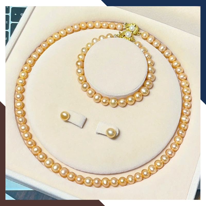 BTSNT243 – Bộ Ngọc Trai Hồng & Tím Pastel Dễ Phối Hàng Ngày – 3 Món Đồng Bộ Tôn Cổ, Tai, Tay