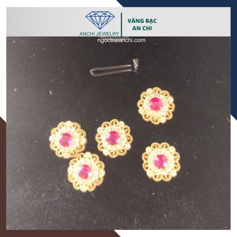 Charm bạc xỏ ngang mạ vàng đính đá spinel, bảo hành 2 năm không phai màu - bán sỉ toàn quốc