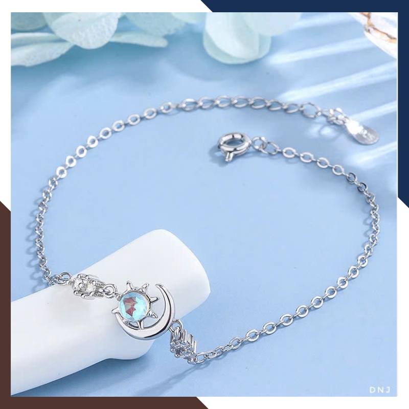Lắc Tay Bạc Nữ Hình Trăng Sao Đính Đá LTBN117 – Đẹp Từ Mọi Góc Nhìn