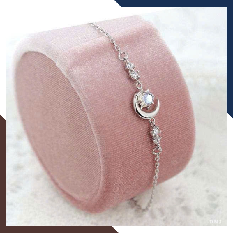 Lắc Tay Bạc Nữ Hình Trăng Sao Đính Đá LTBN117 – Đẹp Từ Mọi Góc Nhìn