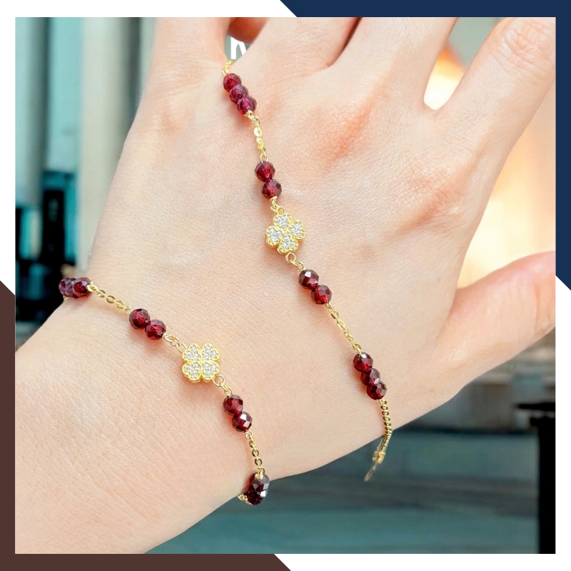 Lắc Tay Vàng 10K Đá Garnet Đỏ – Cỏ 4 Lá May Mắn LTVN240
