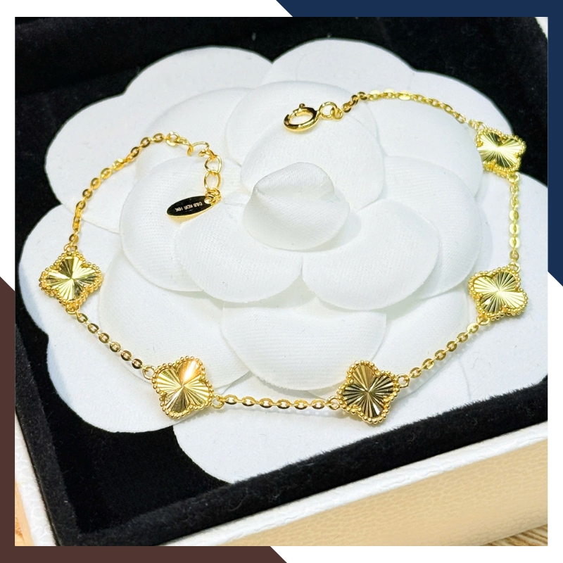 Lắc Tay Vàng Nữ 10K LTVN358 – Mix Charm Cá Heo, Cỏ 4 Lá & Bi Vàng 3 Màu Thanh Lịch