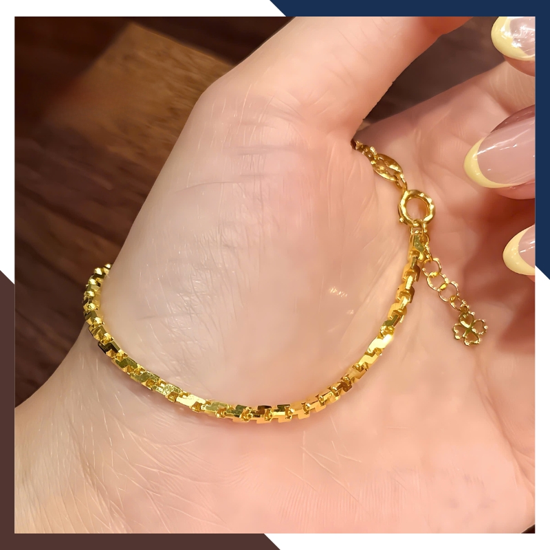 Lắc Tay Vàng Nữ Trơn Kiểu Chữ Cong Hàn Quốc LTVN301 – Đeo Sang, Bắt Sáng, Có Giấy Kiểm Định