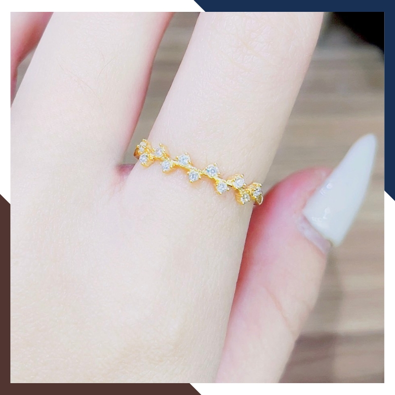 Nhẫn mỏng hoạ tiết so le