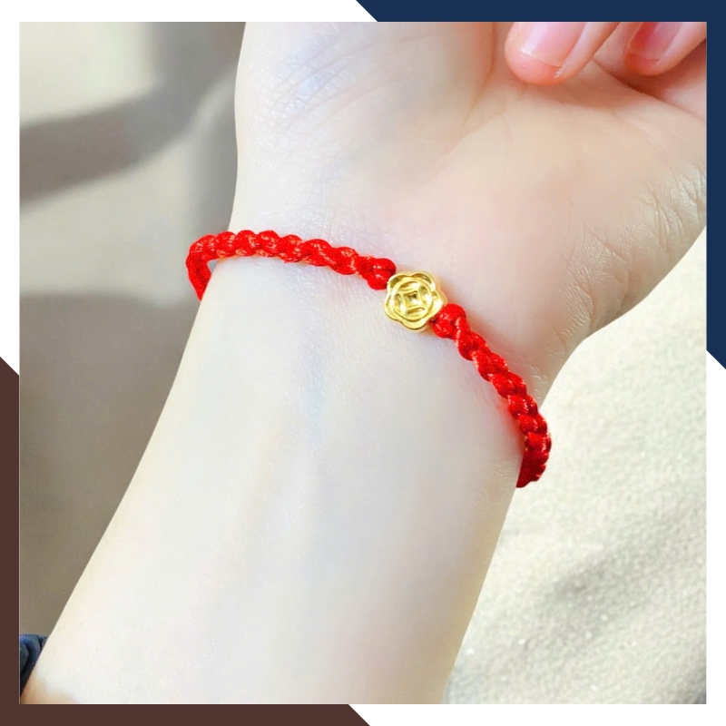 VCHV109 – Vòng Chỉ Đỏ Charm Vàng 10K Dây Rút Tết Thủ Công