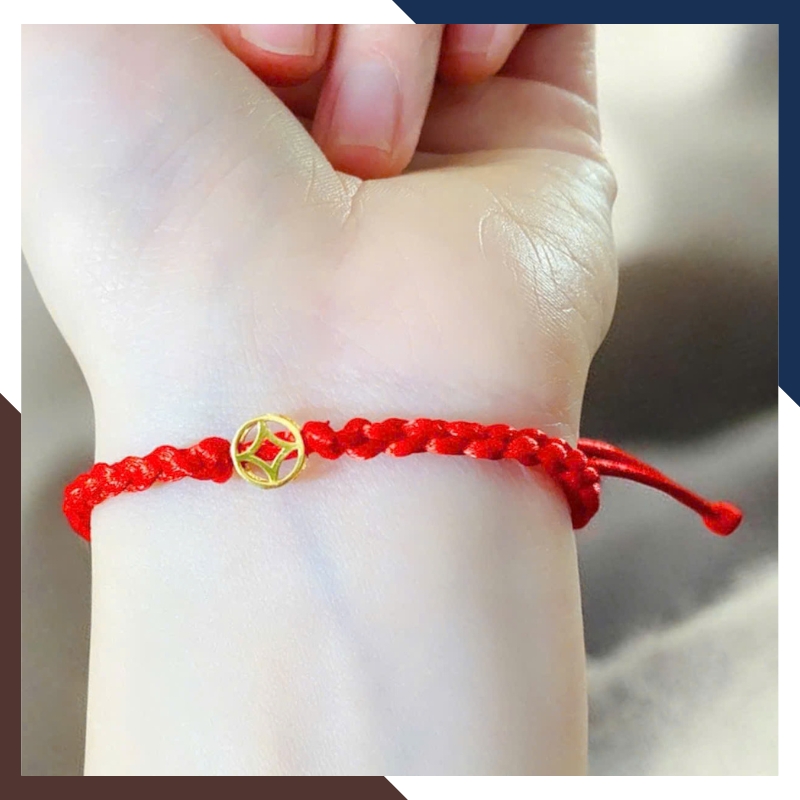 VCHV109 – Vòng Chỉ Đỏ Charm Vàng 10K Dây Rút Tết Thủ Công