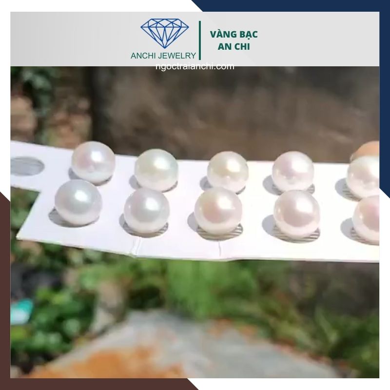 Viên ngọc trai thật nuôi nước ngọt 12mm - 13mm chưa khoan lỗ tròn xoe, độ bóng 5A, không vết sinh trưởng.
