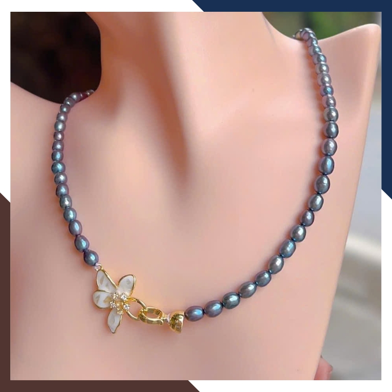 Vòng Cổ Ngọc Trai Đen Phối Khoá Hình Hoa Nổi Bật & Quyến Rũ VCNT133